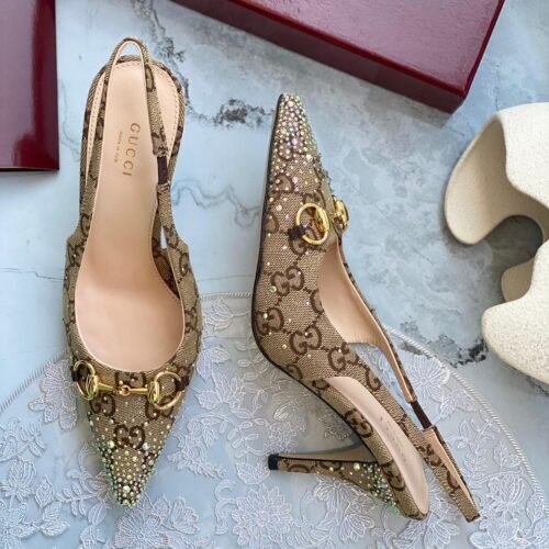 كريستال هورسيبت سلاينغ باك