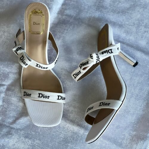 ربيون سلاينغ باك وايت