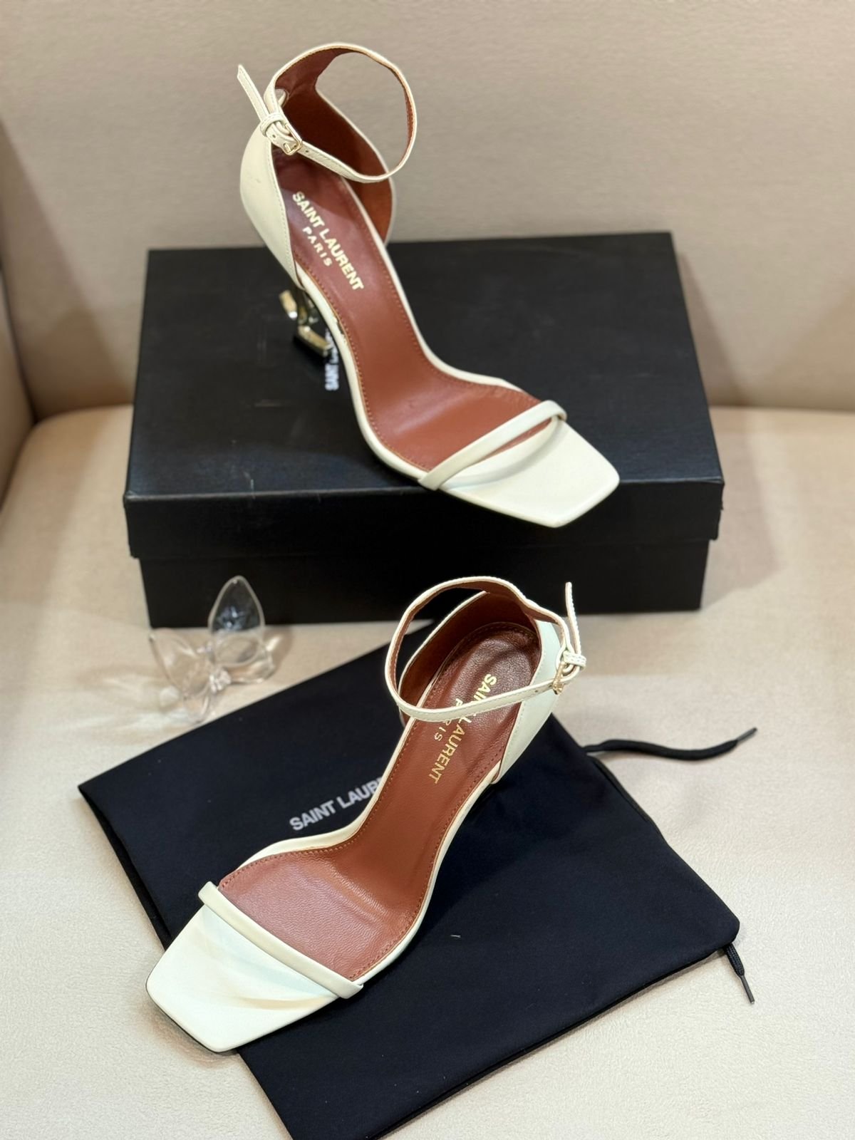 ستيتمنت وايت - الصورة 2