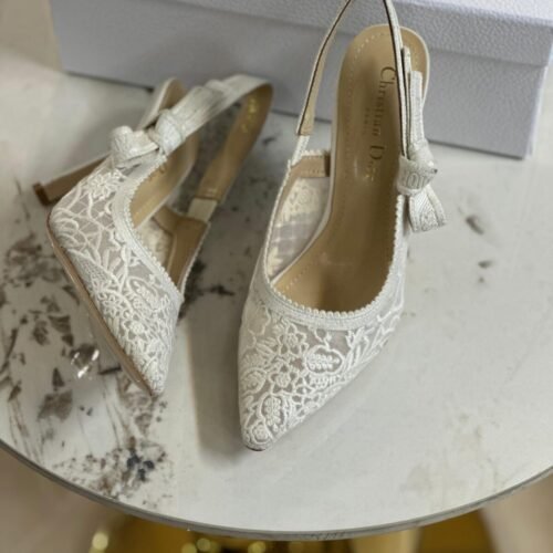 لايس سلاينغ باك وايت