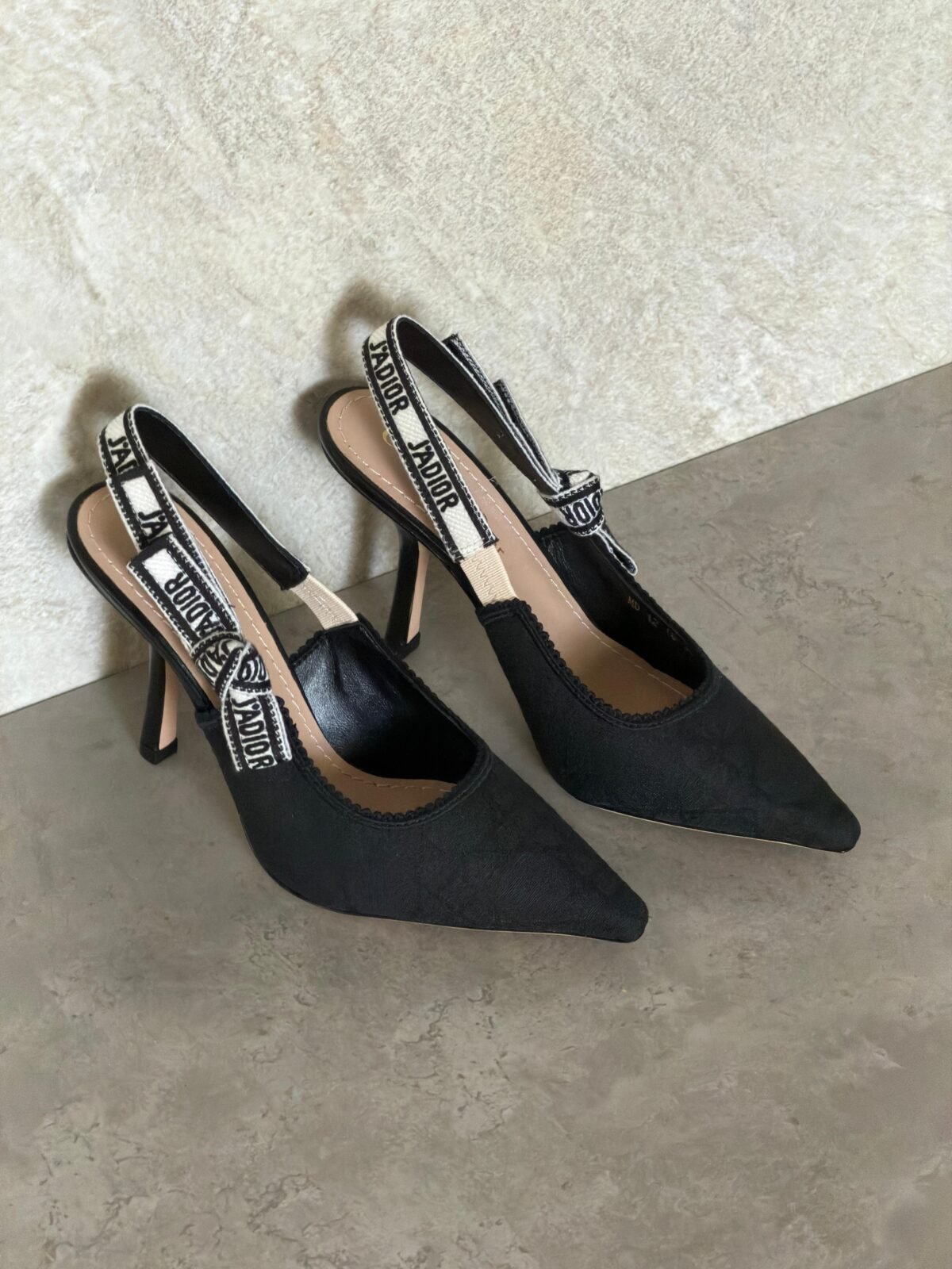 كيتين هيل سلاينغ باك بومب - الصورة 3