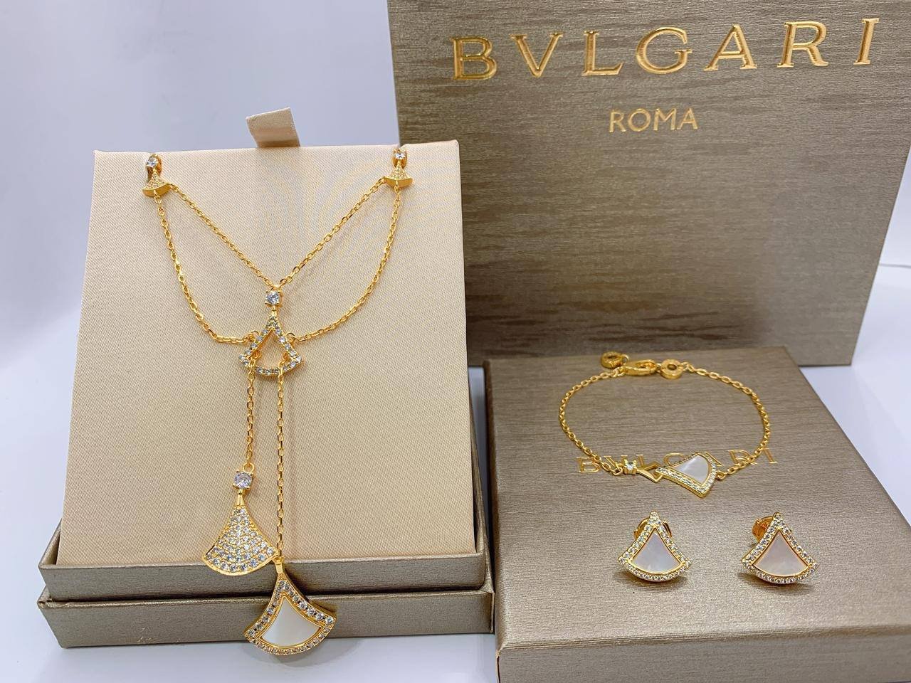 طقم Mother of Pearl - الصورة 2