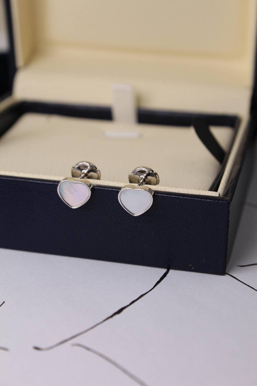 Mother of Pearl - الصورة 2