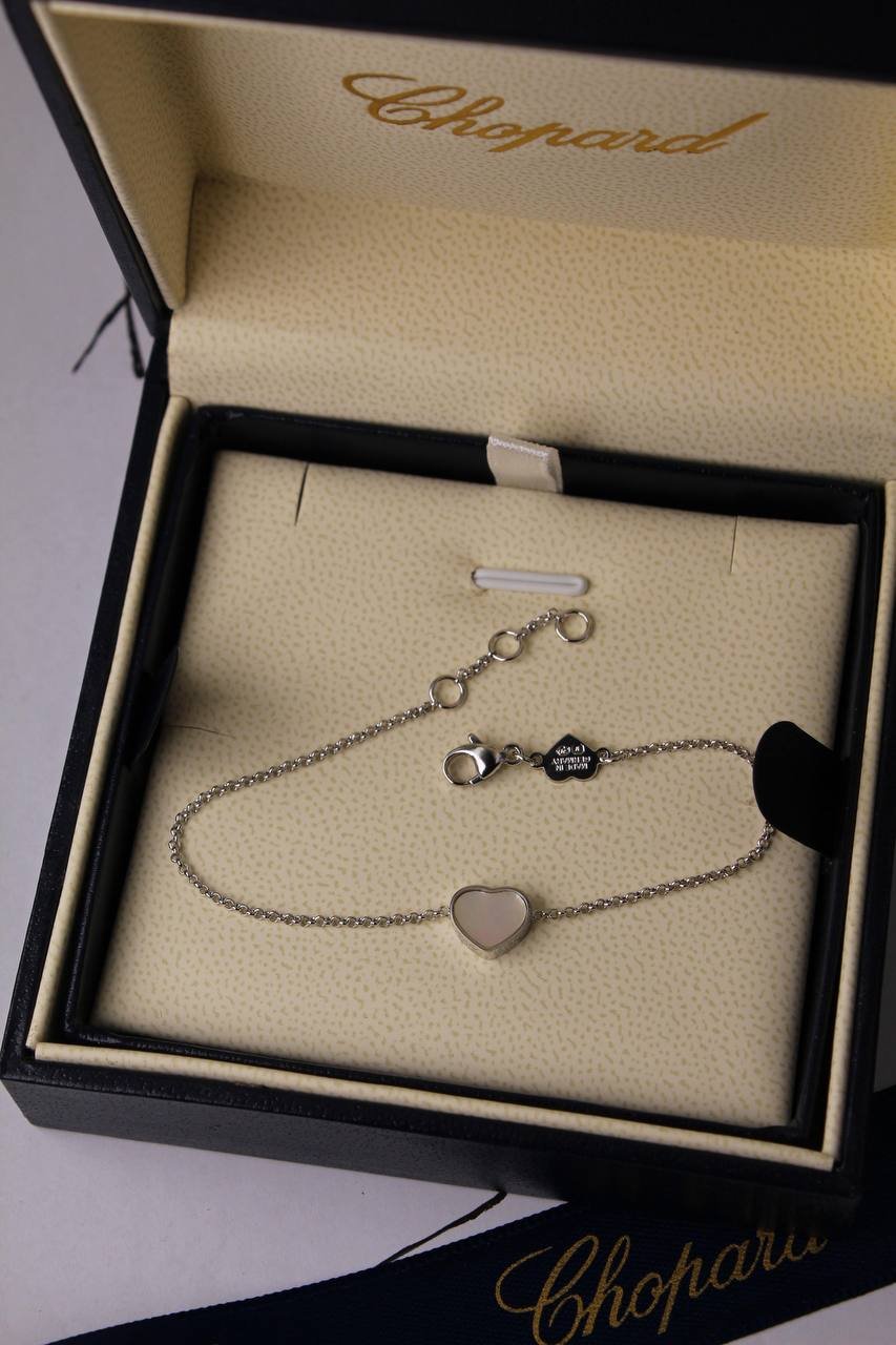 Mother of Pearl - الصورة 3