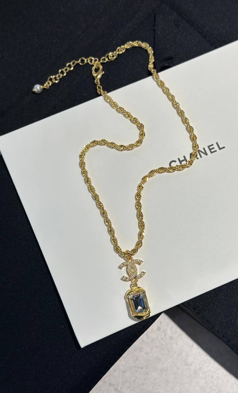 Rectangular Pendant - الصورة 2