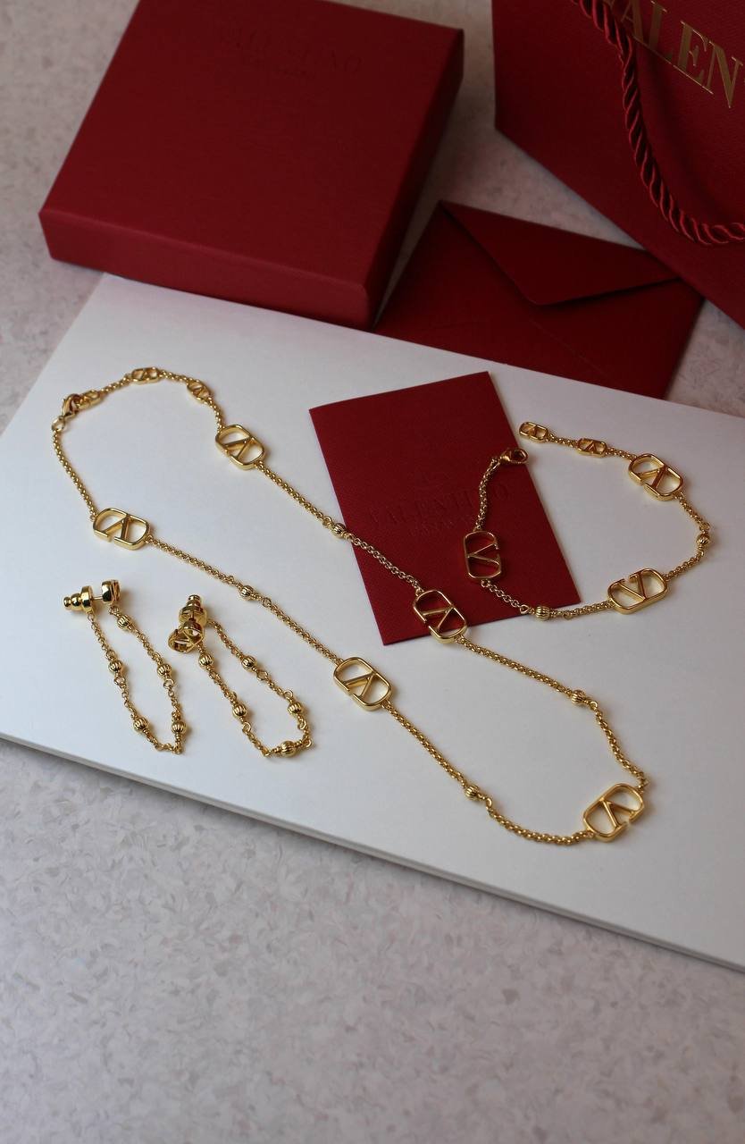 Garavani Signature - الصورة 3