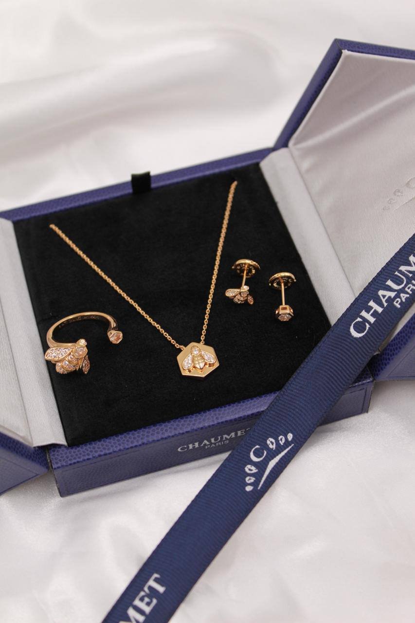 Bee Honeycomb - الصورة 2