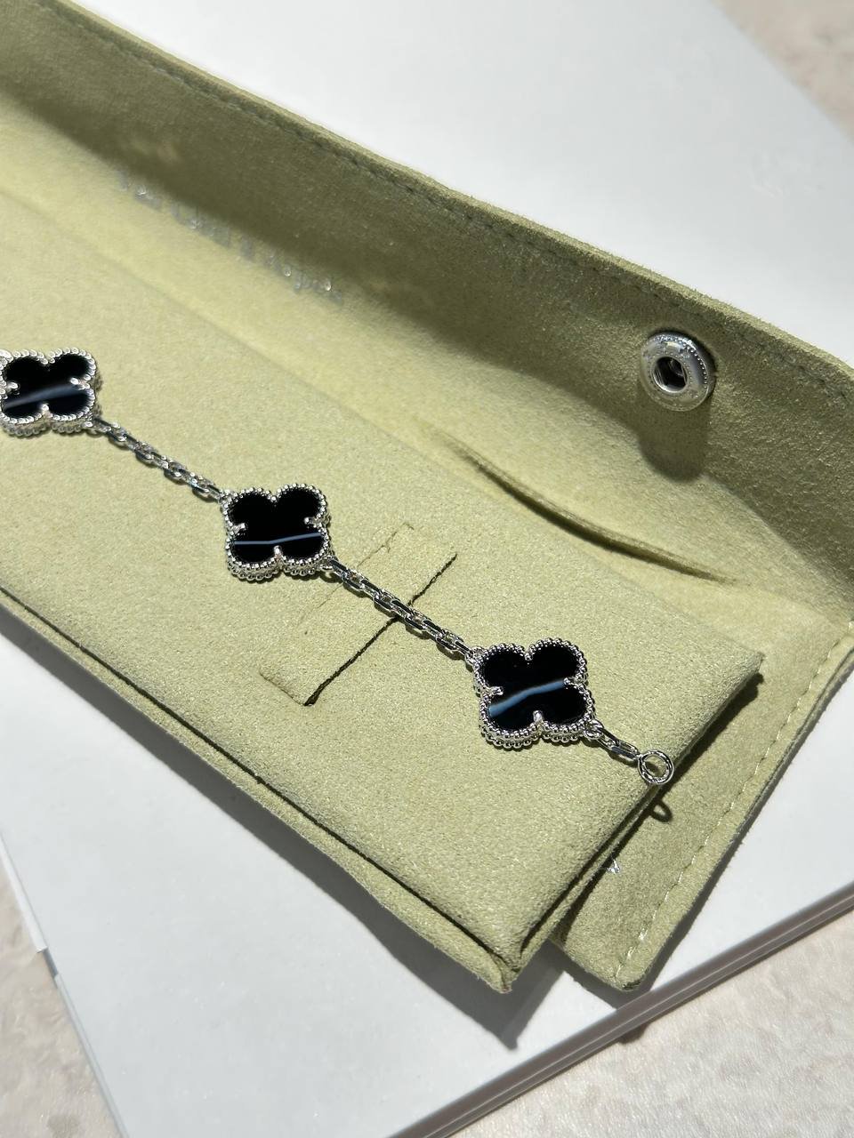 Vintage 5 Motifs - الصورة 4