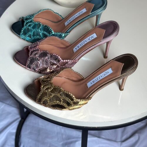 تيقولا ساندال