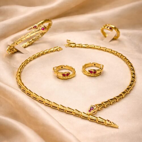 Serpenti Viper Ruby eyes